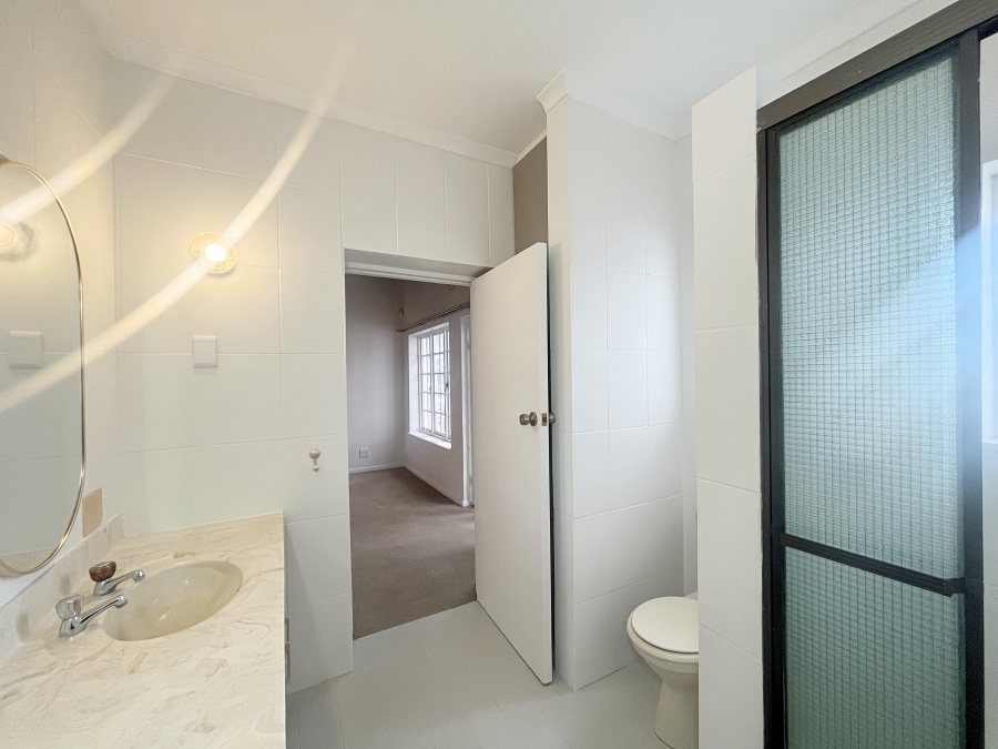 To Let 3 Bedroom Property for Rent in Lemoenkloof Western Cape